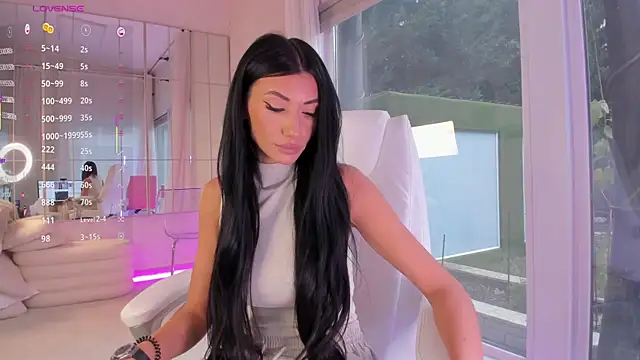 Snapshot of missdiamond_ chatting on 12.18.25 missdiamond online show from 12.18.25