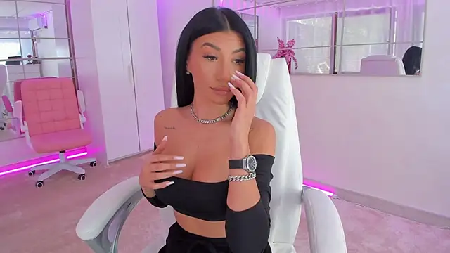 missdiamond  online show from 04.17.26