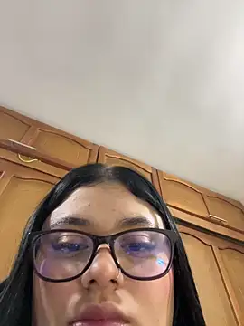 alissonfernandez  online show from 11.02.25