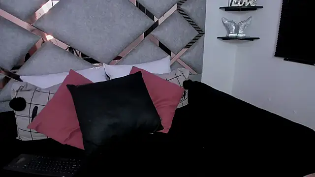 Snapshot of marian_pinzon chatting on 01.22.25 marian pinzon online show from 01.22.25