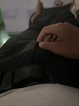 Snapshot of Desiboy___21 chatting on 02.12.25 Desiboy   21 online show from 02.12.25