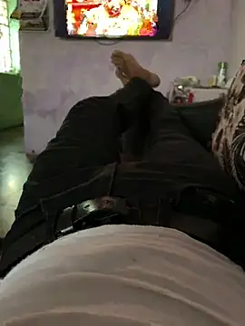 Snapshot of Desiboy___21 chatting on 02.19.25 Desiboy   21 online show from 02.19.25