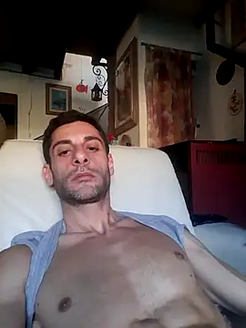 Snapshot of MrTamburine22 chatting on 12.02.24 MrTamburine22 online show from 12.02.24