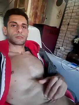 Snapshot of MrTamburine22 chatting on 12.05.24 MrTamburine22 online show from 12.05.24