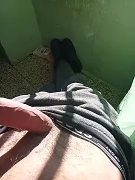 Snapshot of MrTamburine22 chatting on 11.28.25 MrTamburine22 online show from 11.28.25