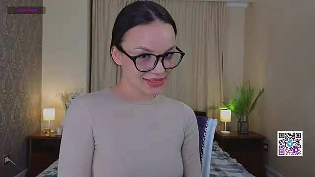 Snapshot of UdelaAshfield chatting on 02.03.25 UdelaAshfield online show from 02.03.25