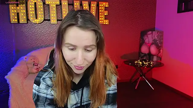 Snapshot of AliceBYKiss chatting on 12.09.24 AliceBYKiss online show from 12.09.24