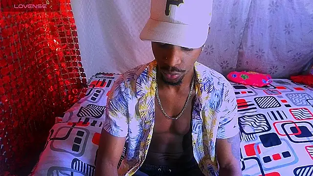 Aroonpapisex online show from 12.14.24