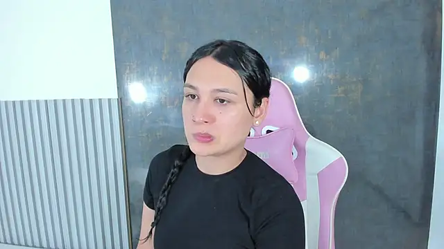 lana boomer online show from 10.31.25