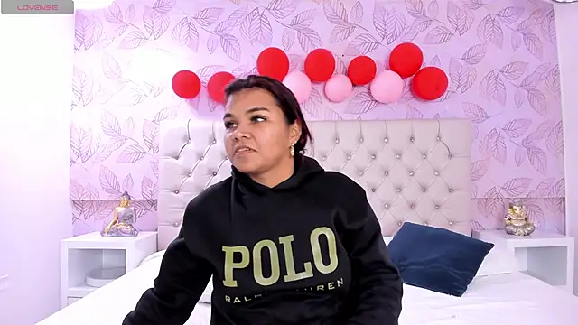 Carolina Evanss online show from 02.18.25