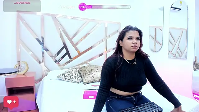 Carolina Evanss online show from 03.13.25