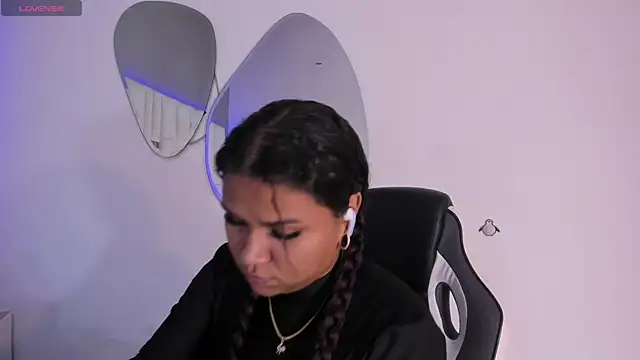 Carolina Evanss online show from 10.31.25