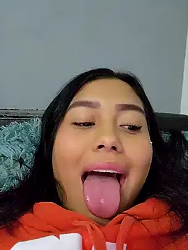 Snapshot of Val_clarck chatting on 12.05.24 Val clarck online show from 12.05.24