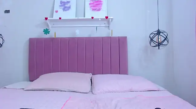 Snapshot of dholcee chatting on 03.20.25 dholcee online show from 03.20.25