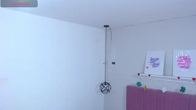 Snapshot of dholcee chatting on 03.22.25 dholcee online show from 03.22.25