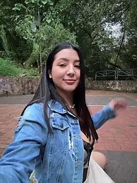 Snapshot of licky_lu chatting on 12.13.25 licky lu online show from 12.13.25