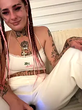 BlazyKitsune- online show from 09.18.25