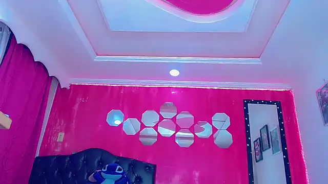 TiffanyMackensyy online show from 11.08.25