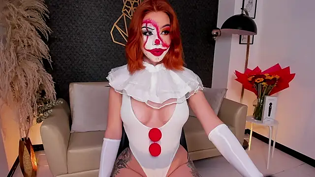 Catvalentine  online show from 10.24.25