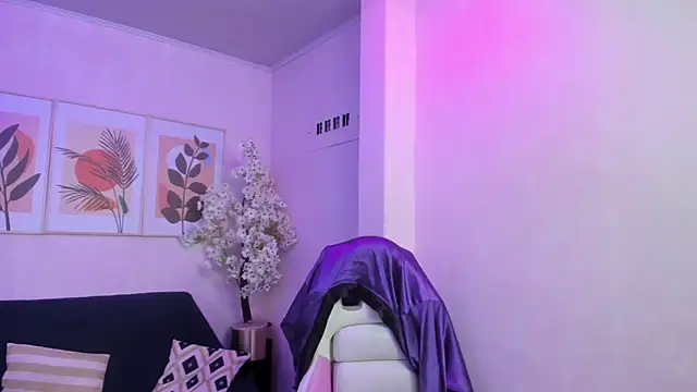 Theia moon online show from 03.02.25