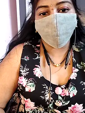 Snapshot of RomeoJuliet345 chatting on 03.04.26 RomeoJuliet345 online show from 03.04.26