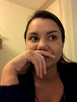 MiraMiss online show from 11.05.25