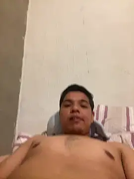 Snapshot of frank2368- chatting on 04.11.26 frank2368- online show from 04.11.26