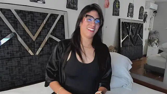 Jonness Isa  online show from 10.25.25