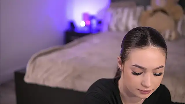 VixenAmour online show from 11.12.25