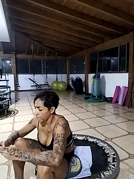 Alison fitness online show from 10.22.25