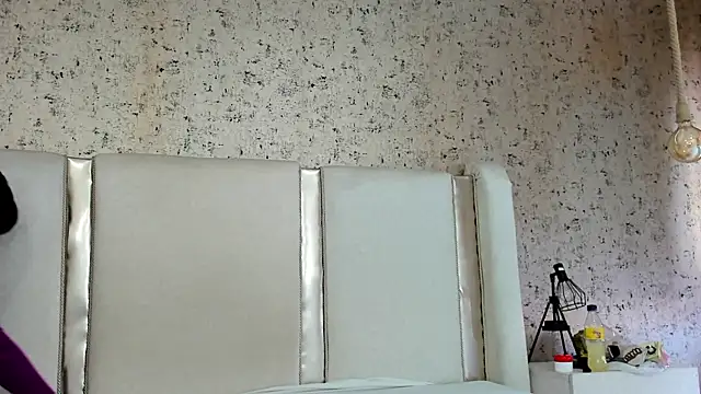 Snapshot of Candy_Bony chatting on 01.16.25 Candy Bony online show from 01.16.25