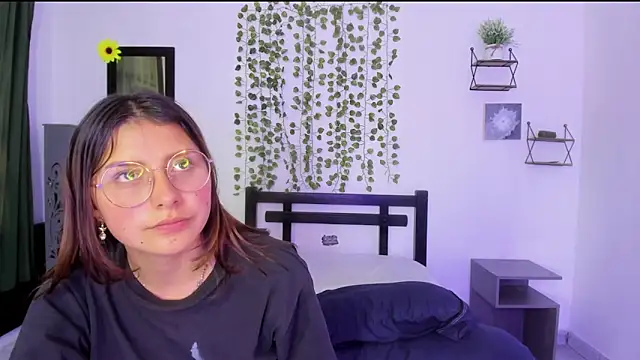 Noellesable online show from 12.24.24