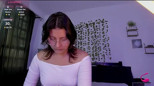 Noellesable online show from 02.20.25