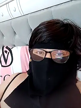 Snapshot of big_yoyo chatting on 02.09.25 big yoyo online show from 02.09.25