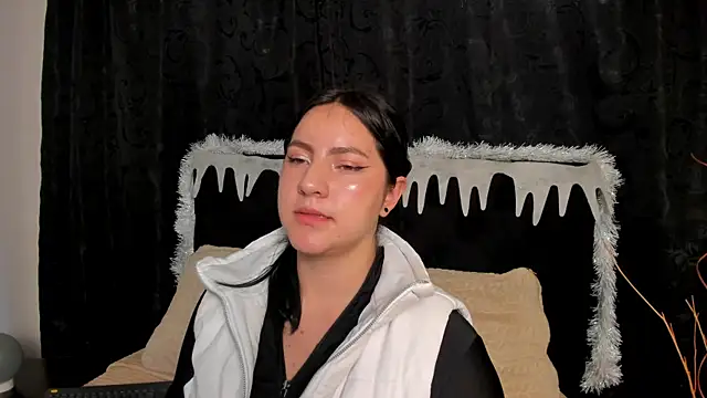 jenifer  power10 online show from 12.04.25