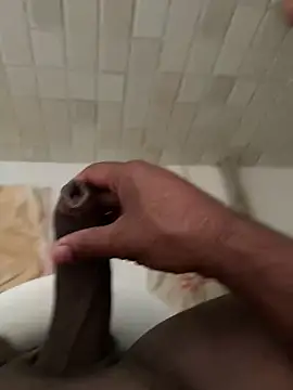 Snapshot of rodrigo21Cm_ chatting on 02.16.25 rodrigo21Cm online show from 02.16.25