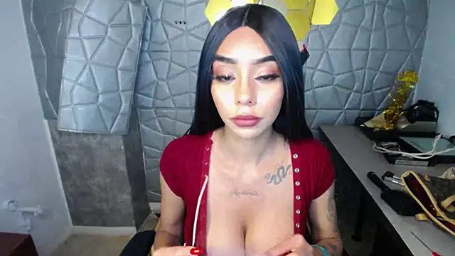 Tiffanny online show from 03.05.25