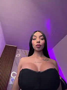 Tiffanny online show from 03.03.26