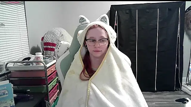 Snapshot of LilyFoxxx chatting on 01.11.25 LilyFoxxx online show from 01.11.25