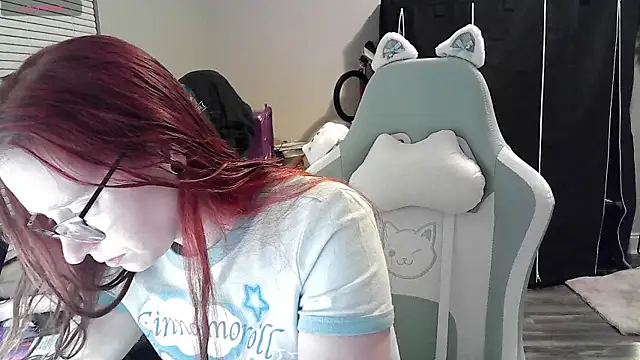 LilyFoxxx online show from 01.27.25