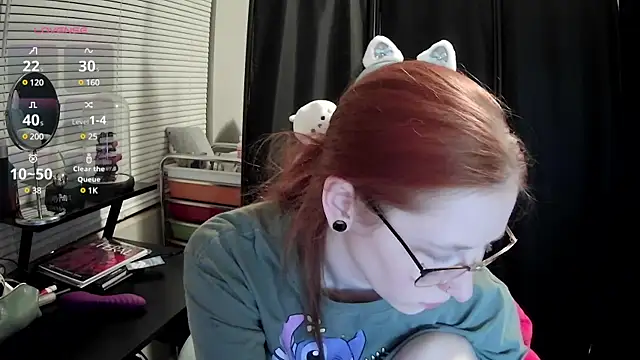 Snapshot of LilyFoxxx chatting on 02.24.25 LilyFoxxx online show from 02.24.25