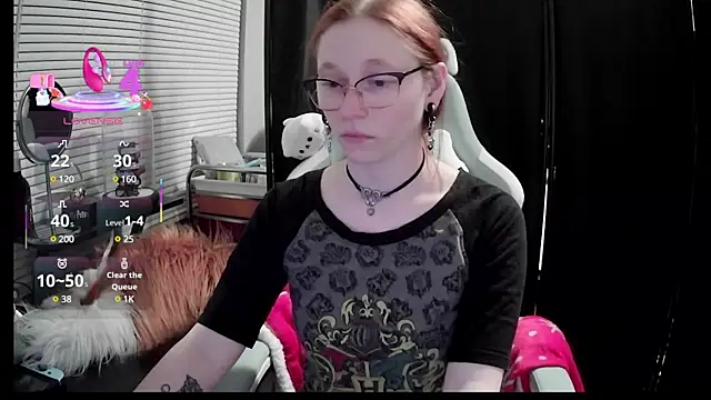 LilyFoxxx online show from 03.05.25