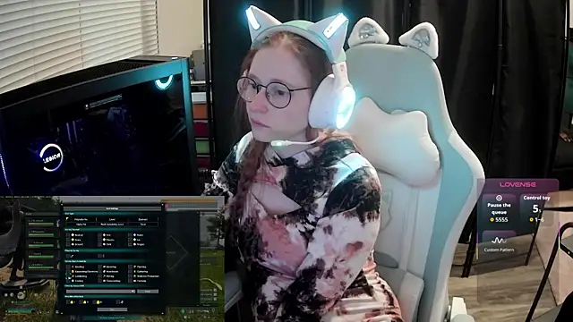 Snapshot of LilyFoxxx chatting on 05.06.26 LilyFoxxx online show from 05.06.26
