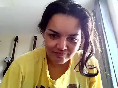 Snapshot of escritorasafada chatting on 03.19.25 escritorasafada online show from 03.19.25