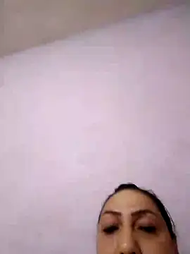 Snapshot of Osha10 chatting on 12.10.24 Osha10 online show from 12.10.24