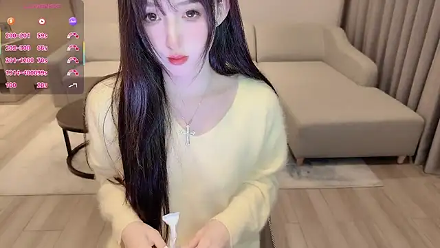 Unique-yiyi online show from 10.25.25