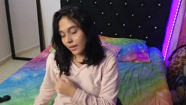 Snapshot of Sweet_xuee18 chatting on 02.21.25 Sweet xuee18 online show from 02.21.25