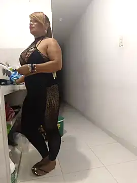 Snapshot of milf_venus chatting on 12.28.24 milf venus online show from 12.28.24