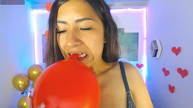 Snapshot of Sofi_hot_4m chatting on 02.19.25 Sofi hot 4m online show from 02.19.25