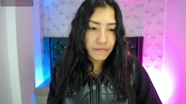 Snapshot of Sofi_hot_4m chatting on 10.09.25 Sofi hot 4m online show from 10.09.25